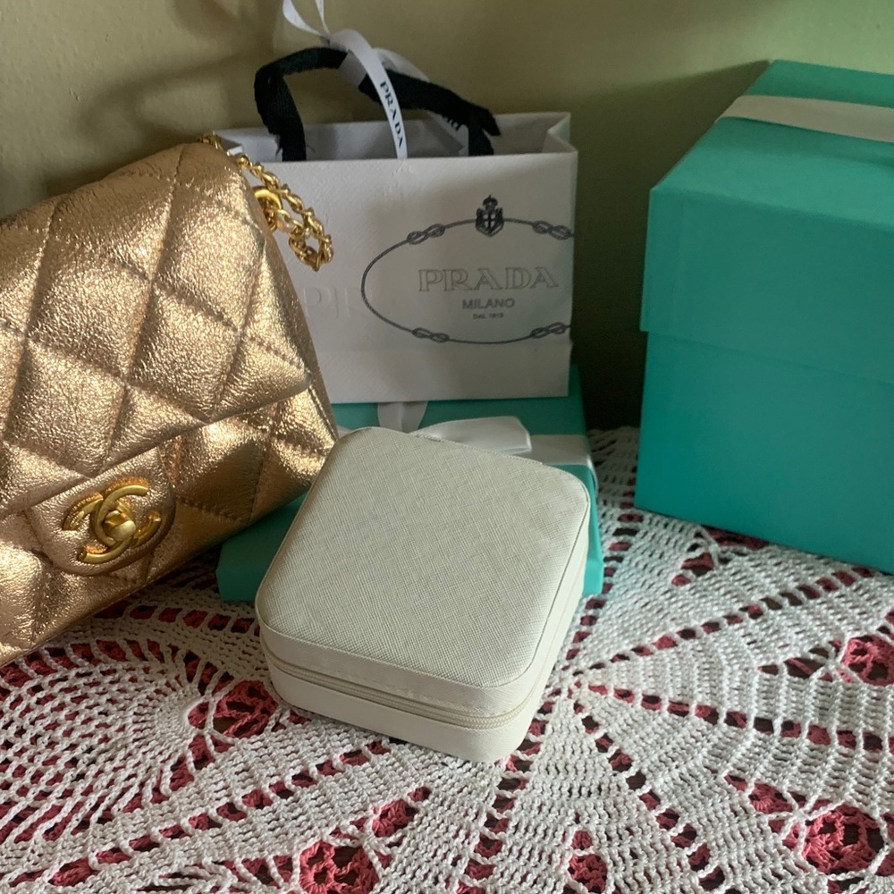 White jewelry box for travel